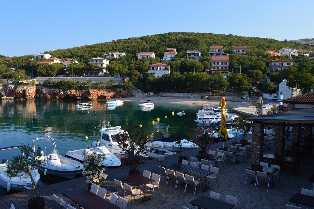 Apartments Malnar Novi Vinodolski Esterno foto
