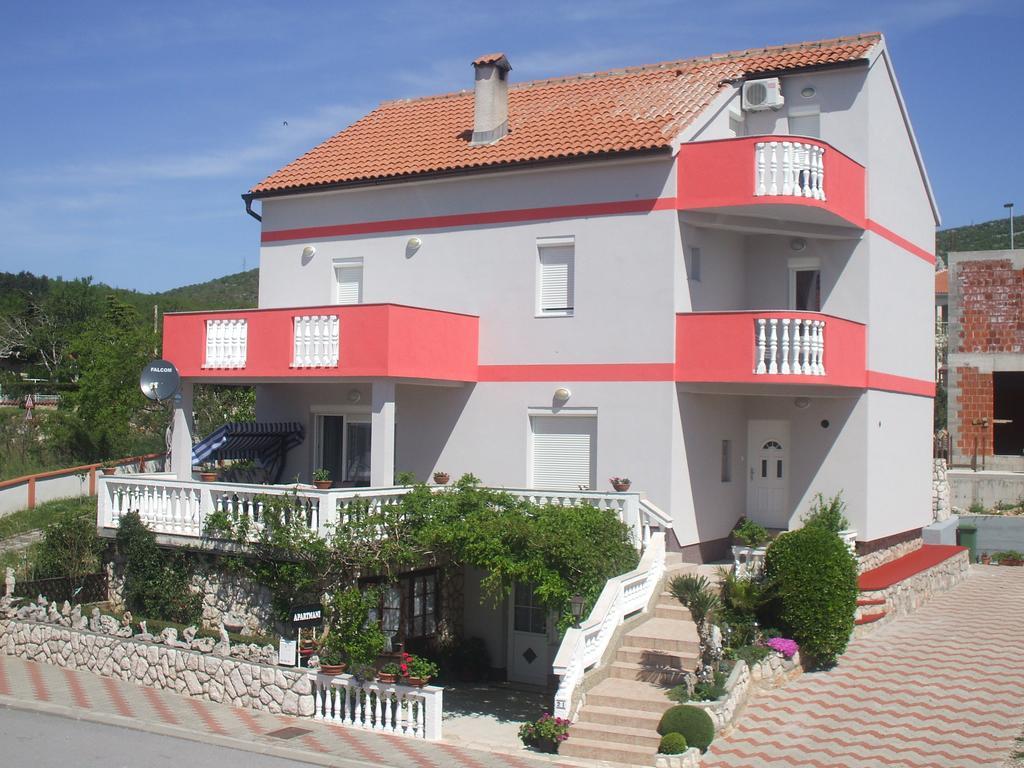 Apartments Malnar Novi Vinodolski Esterno foto