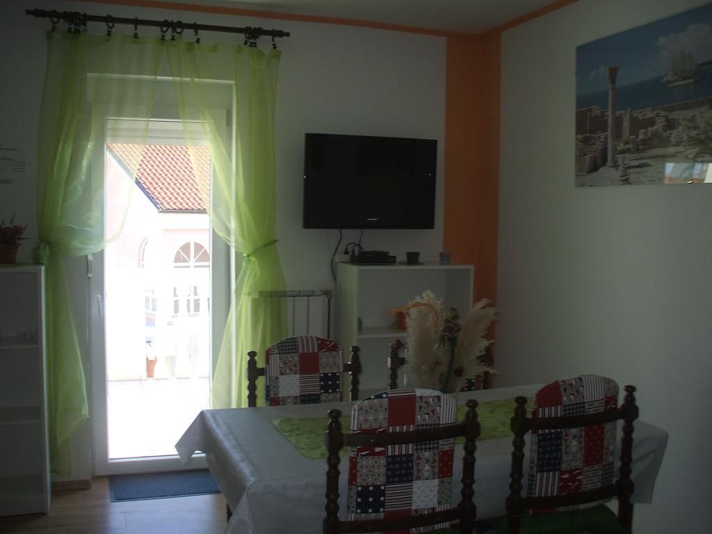 Apartments Malnar Novi Vinodolski Esterno foto